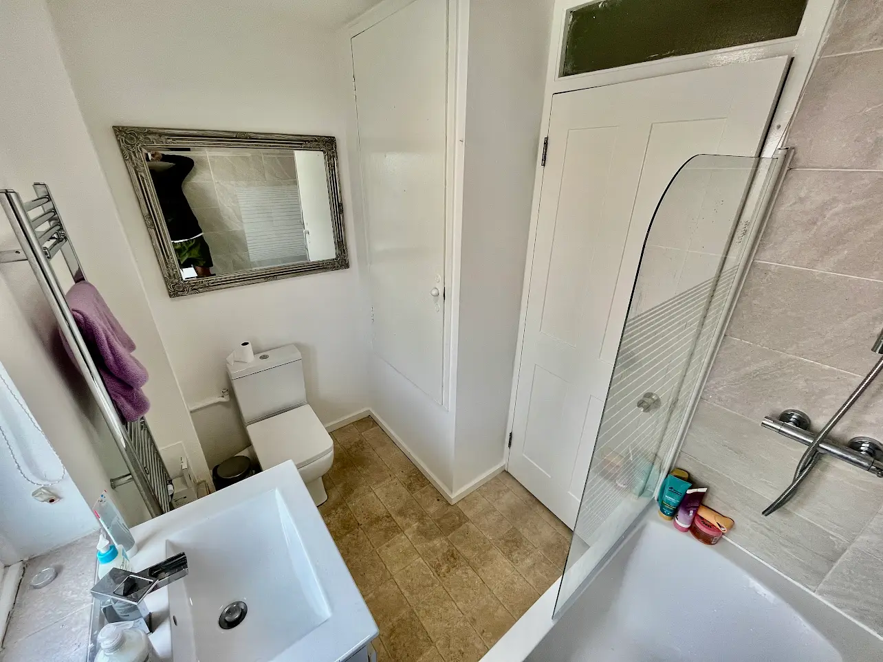 Double and single room close to Kennington